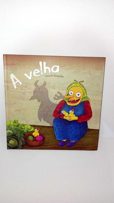 A Velha - Daniela Gonçalves