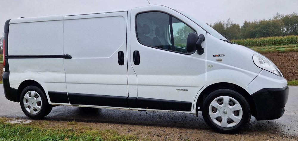 Renault Trafic II 2.5 DCI L2H1 2011 3 osobowy