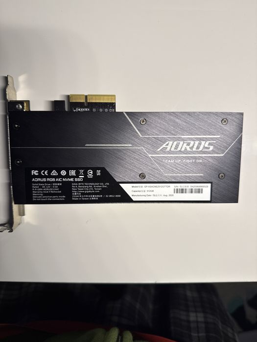 SSD накопитель AORUS rgb aic nvme ssd 512 gb