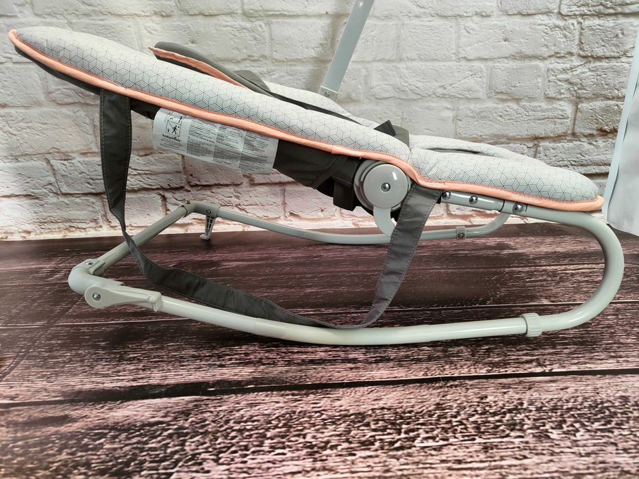 Leżaczek bujaczek Babymoov Babywippe szaro-morelowy