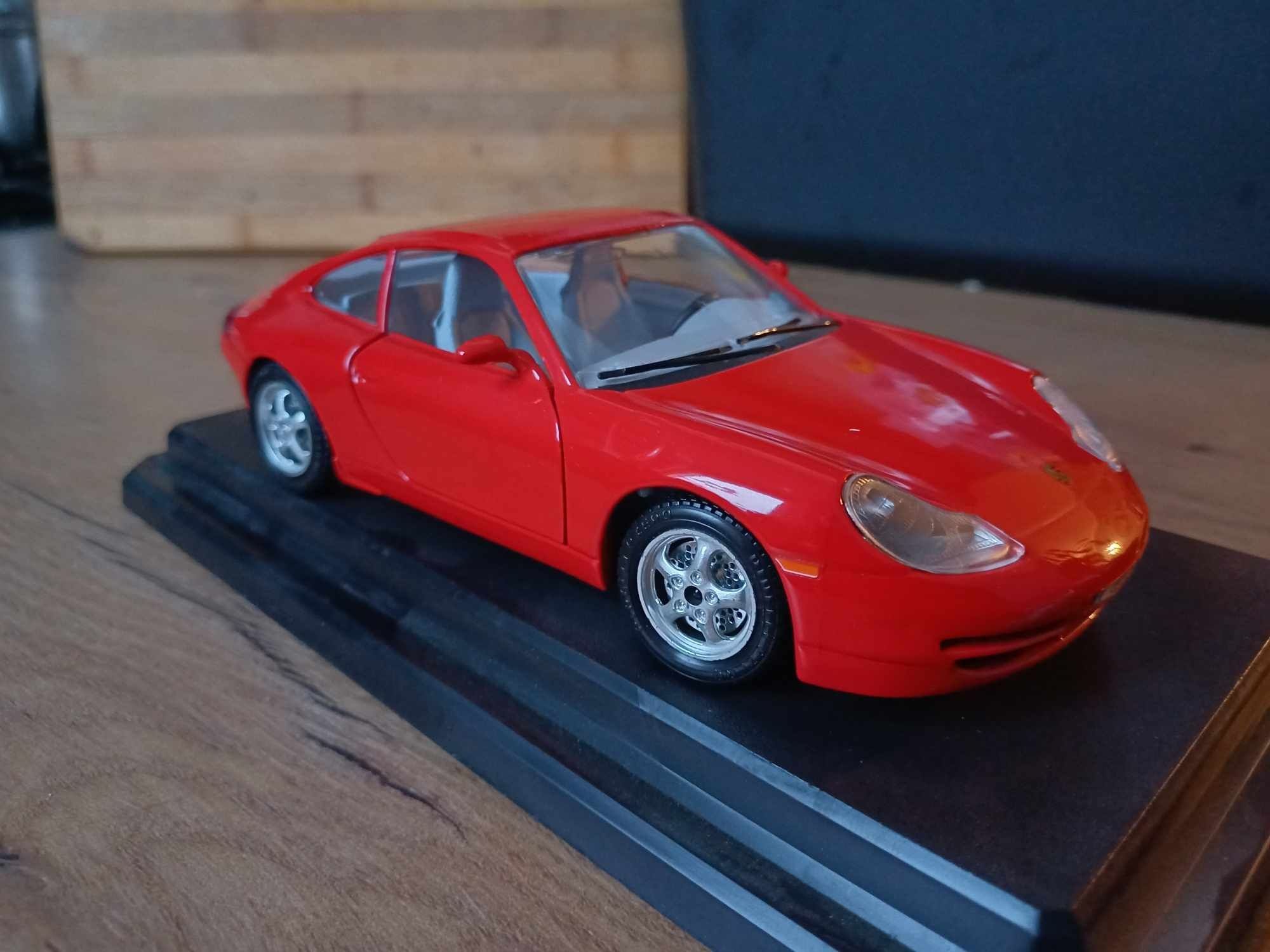 Porsche 911 Carrera 1/24