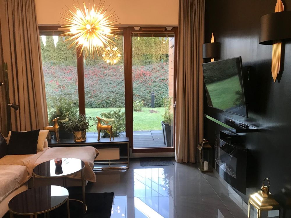 Gdynia - Orlowo , nowy luksusowy apartament  z  tarasem i ogrodem