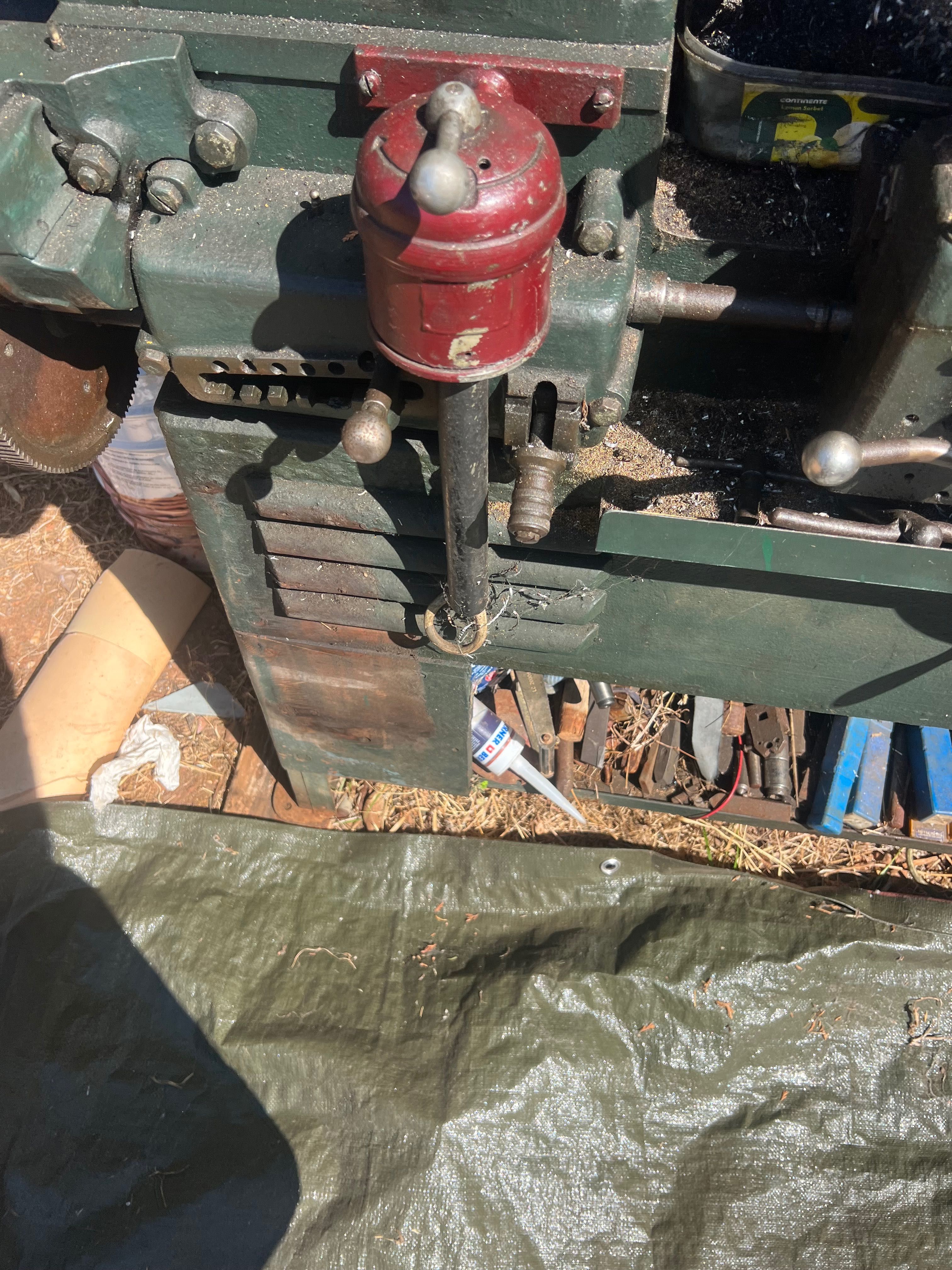 Torno mecânico com motor monofásico