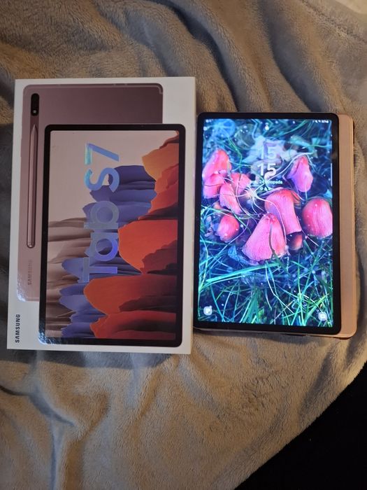 Samsung tab S7 tablet, etui +rysik  stan bardzo dobry plus!