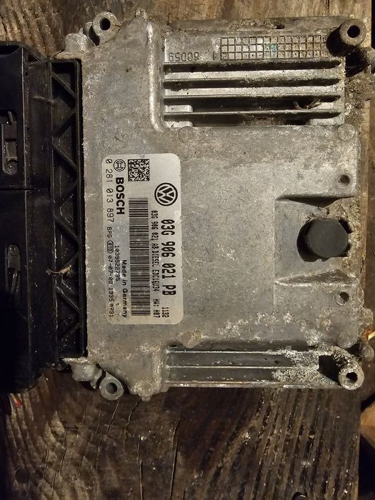 Sterownik silnika Passat B6 1.9 tdi BLS 03G906021PB