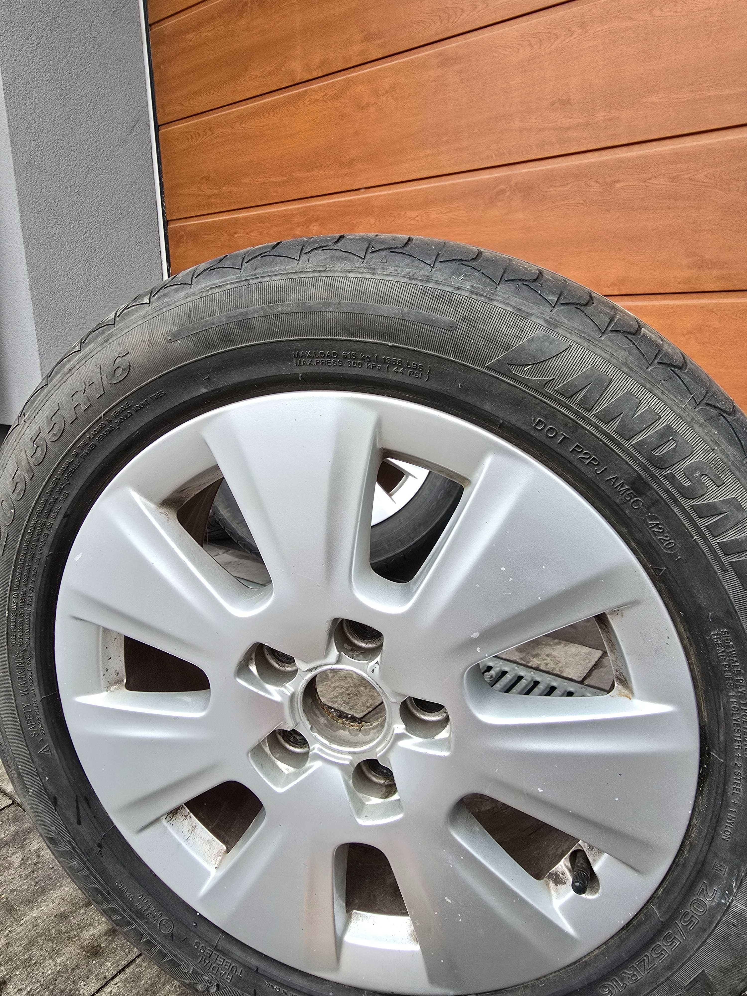 Alufelgi z oponami +pokrowce Audi A3 A4 A5 5X112 16 cali ET37 oryginał