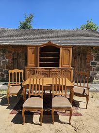 Jadalnia (komoda, stół i krzesła)