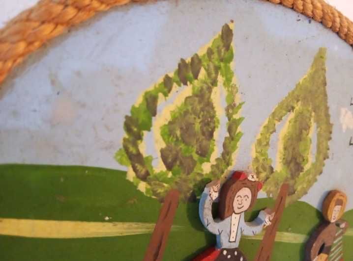 Quadro madeira p/ parede: casal tradicional Castelo Branco 30x20cm