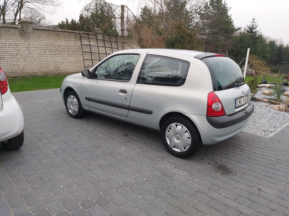 Renault Clio 2 II 1.2 benzyna zarejestrowany zadbany  klima