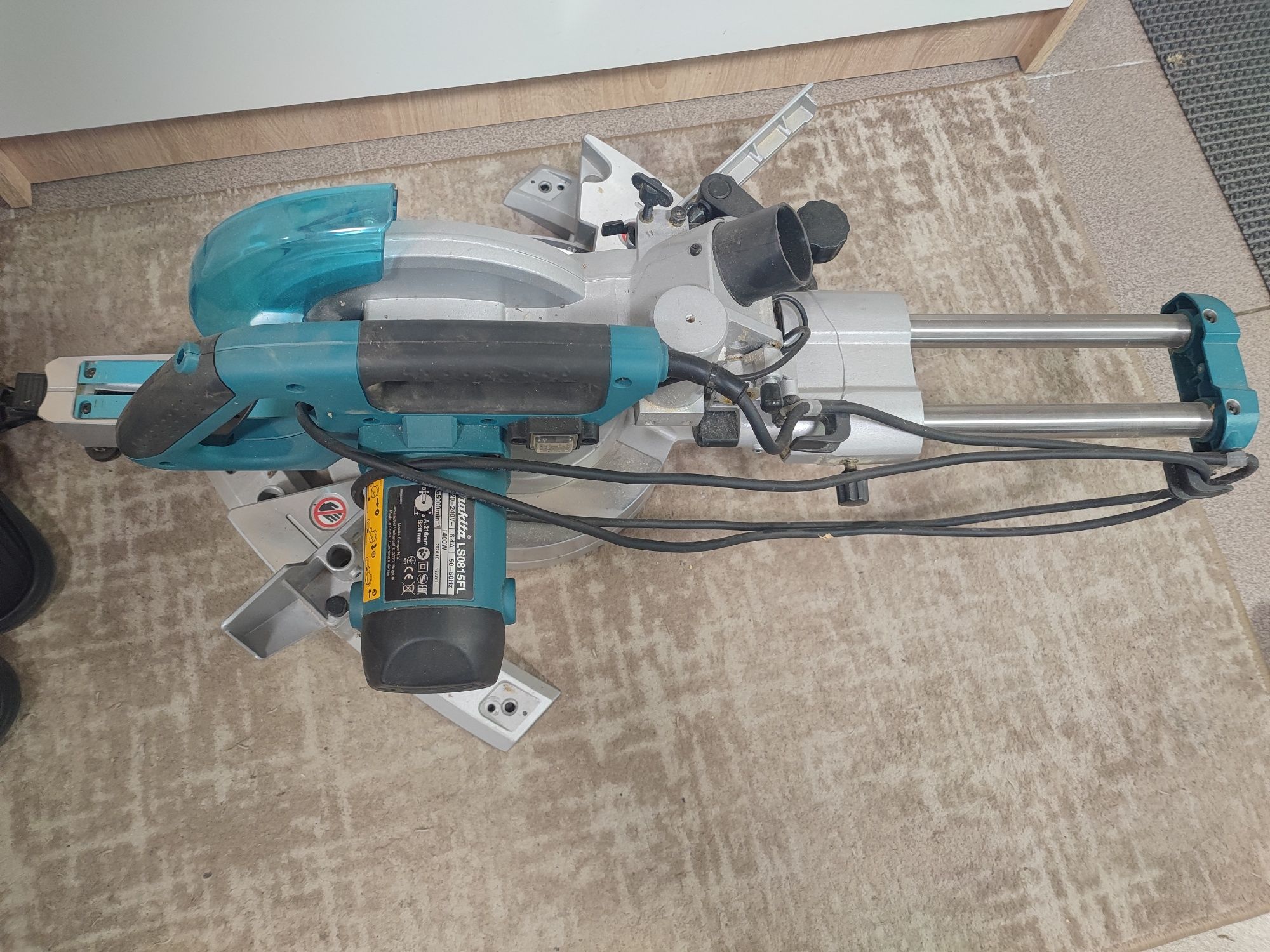 Торцевая пила Makita