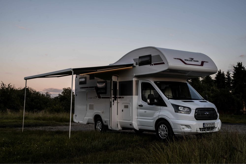 KAMPER WYNAJEM New Bogate wyposazenie Lux 6 osobowy