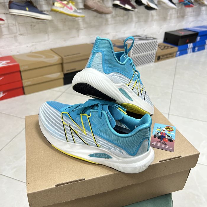 Жіночі кросівки New Balance FuelCell для бігу 40 р спортивні легкі бу
