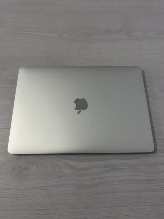 MacBook Pro touch bar 2017