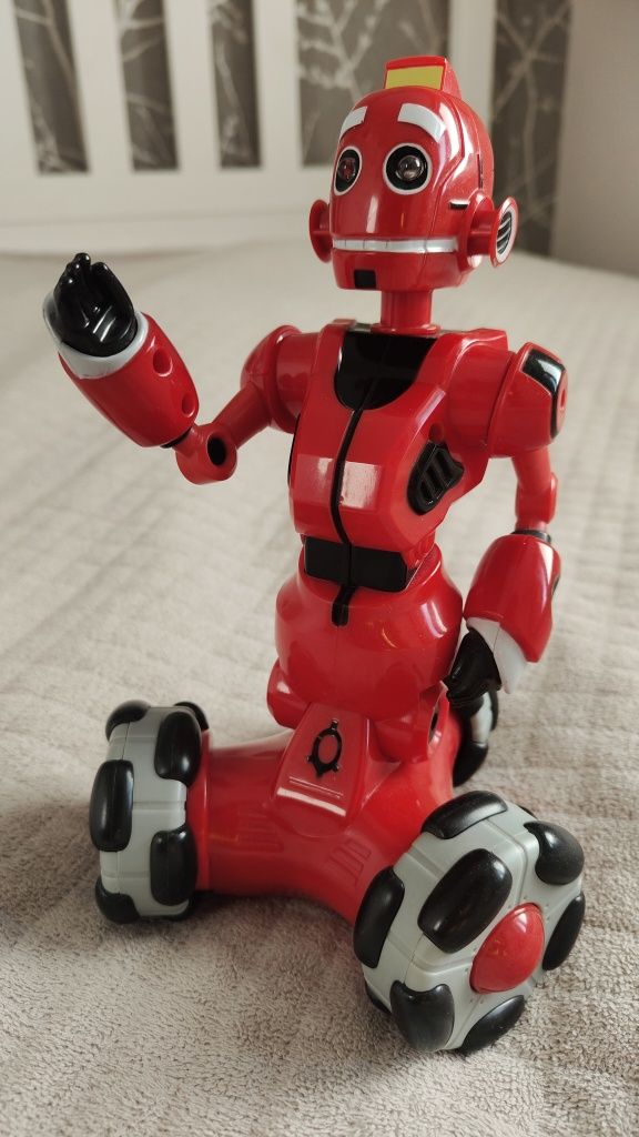 WowWee Mini Tribot robot
