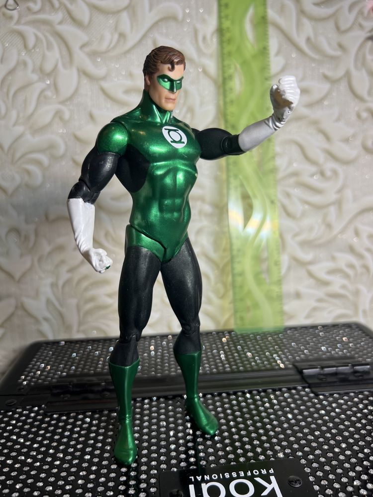 Экшн-фигурка DC Лига Справедливости Зеленый Фонарь 18 см