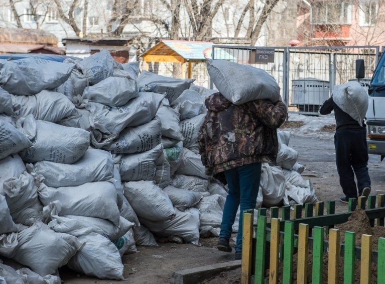 Вывоз мусора в мешках и насыпью. Проколы под дорогой - Гнб. Демонтажи.