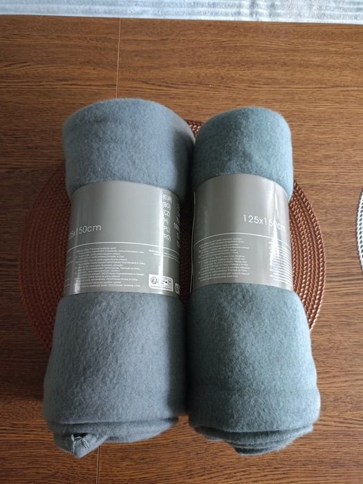 Sprzedam nowy zestaw kocy z Polaru