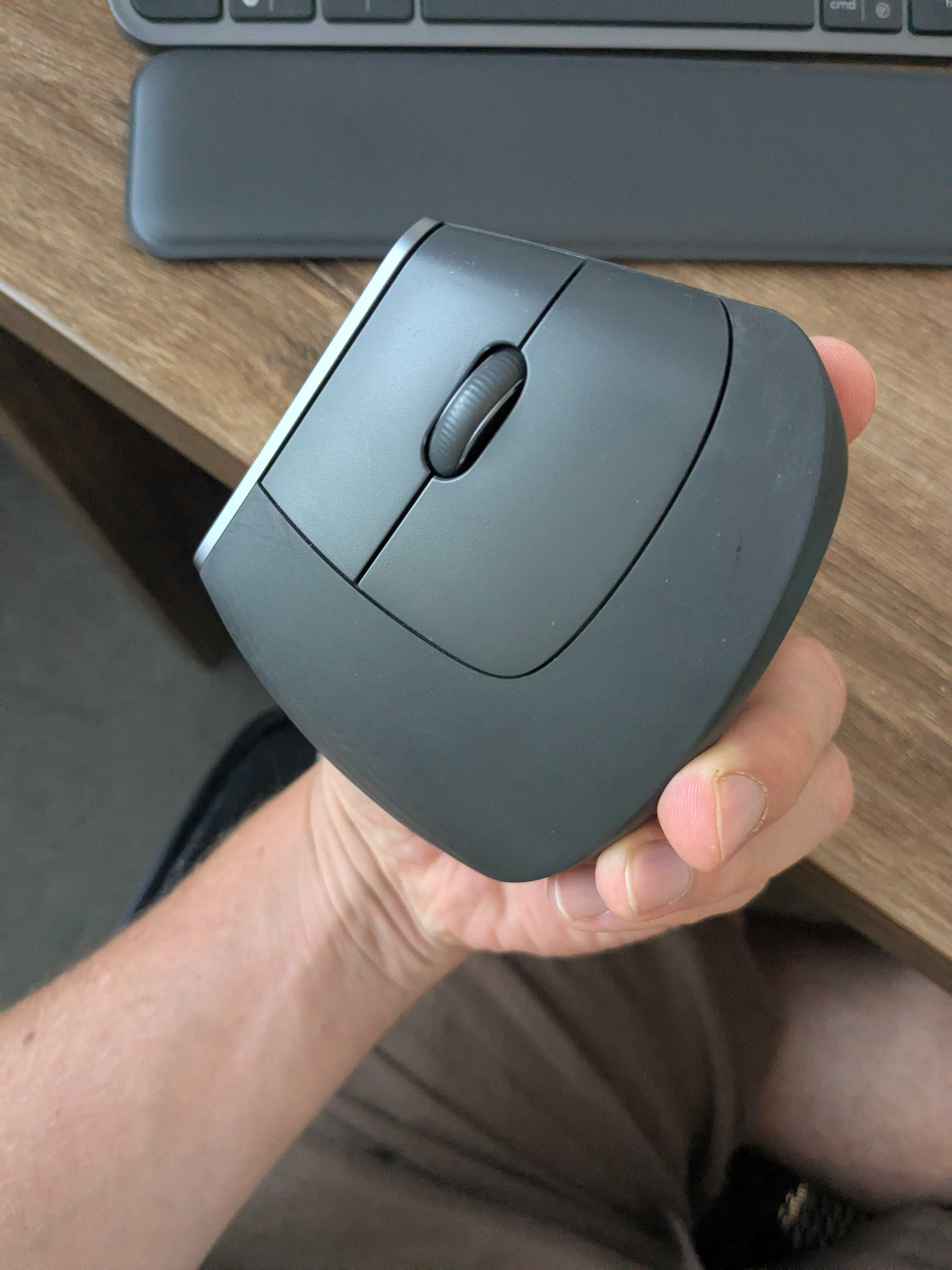 Myszka Logitech MX Vertical. Pudełko/Unifying/kabel.