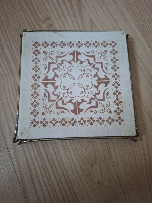 Stara płytka porcelanowa,podstawka pod żelazko PRL