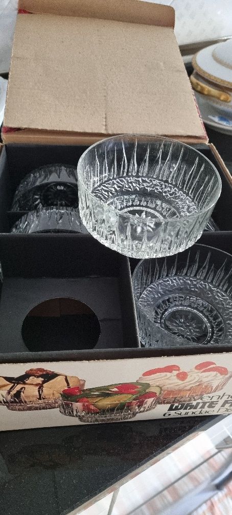 Taças em vidro para sobremesa