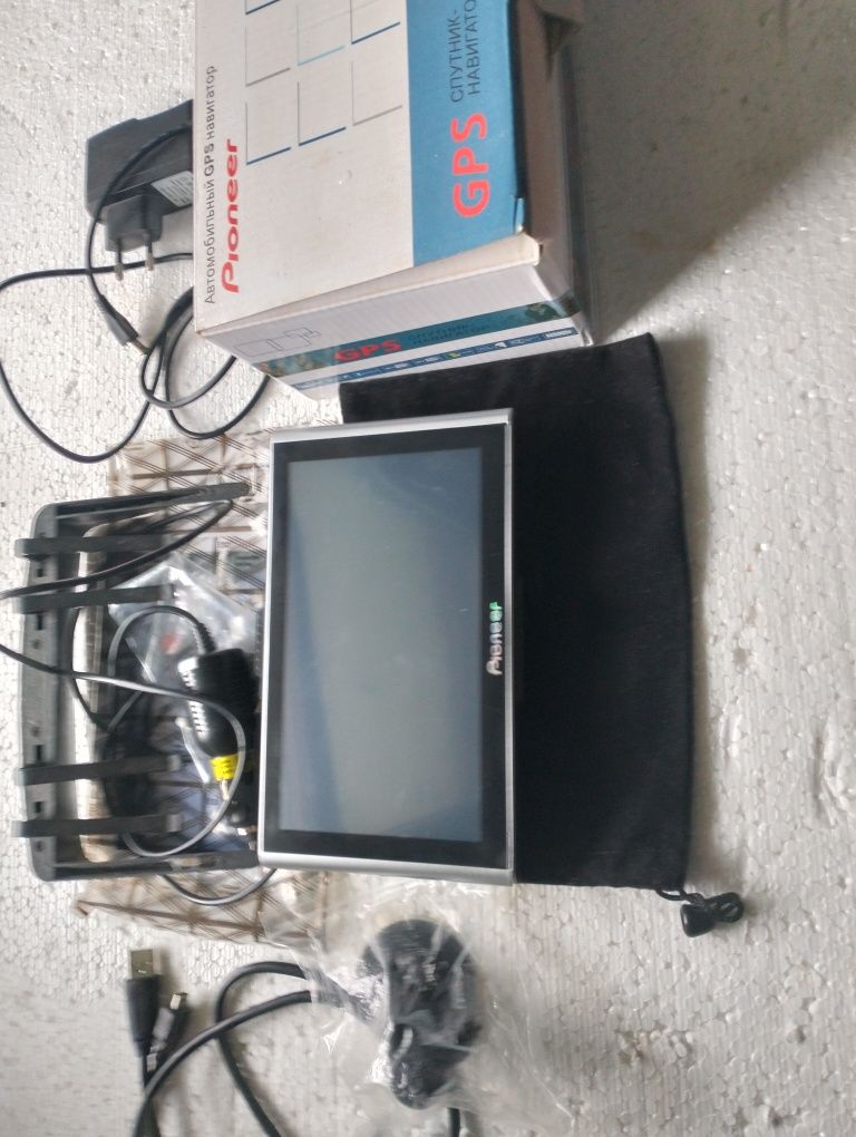 Відеореестратор  з навігатором та wifi, Pioneer pi 700i dvr android7wi