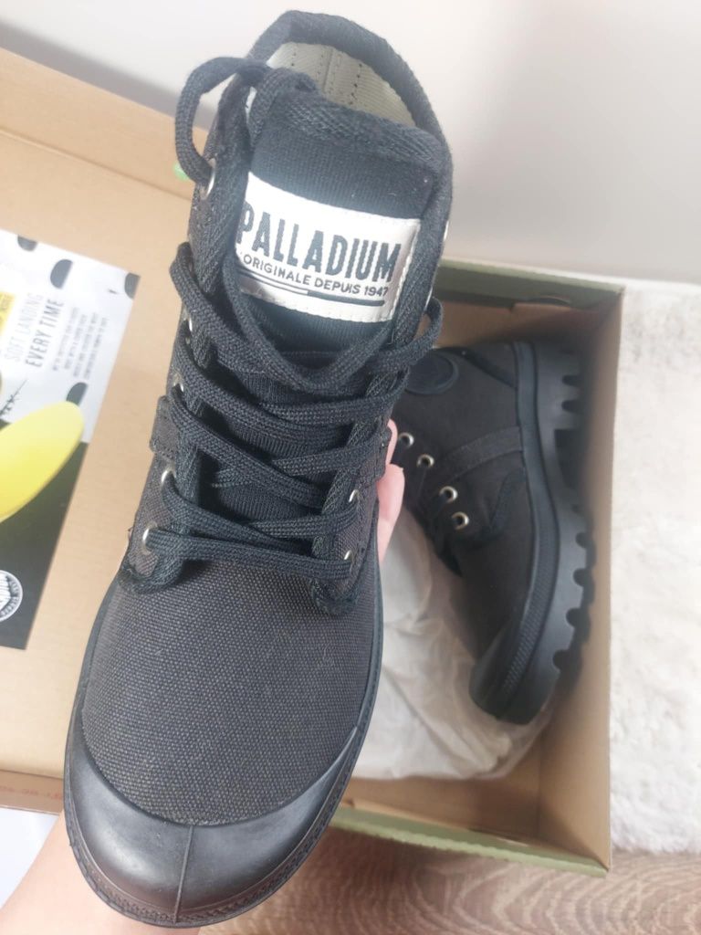 Trapery Palladium