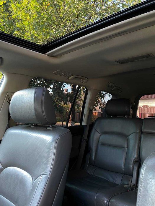 Toyota Land Cruiser 200