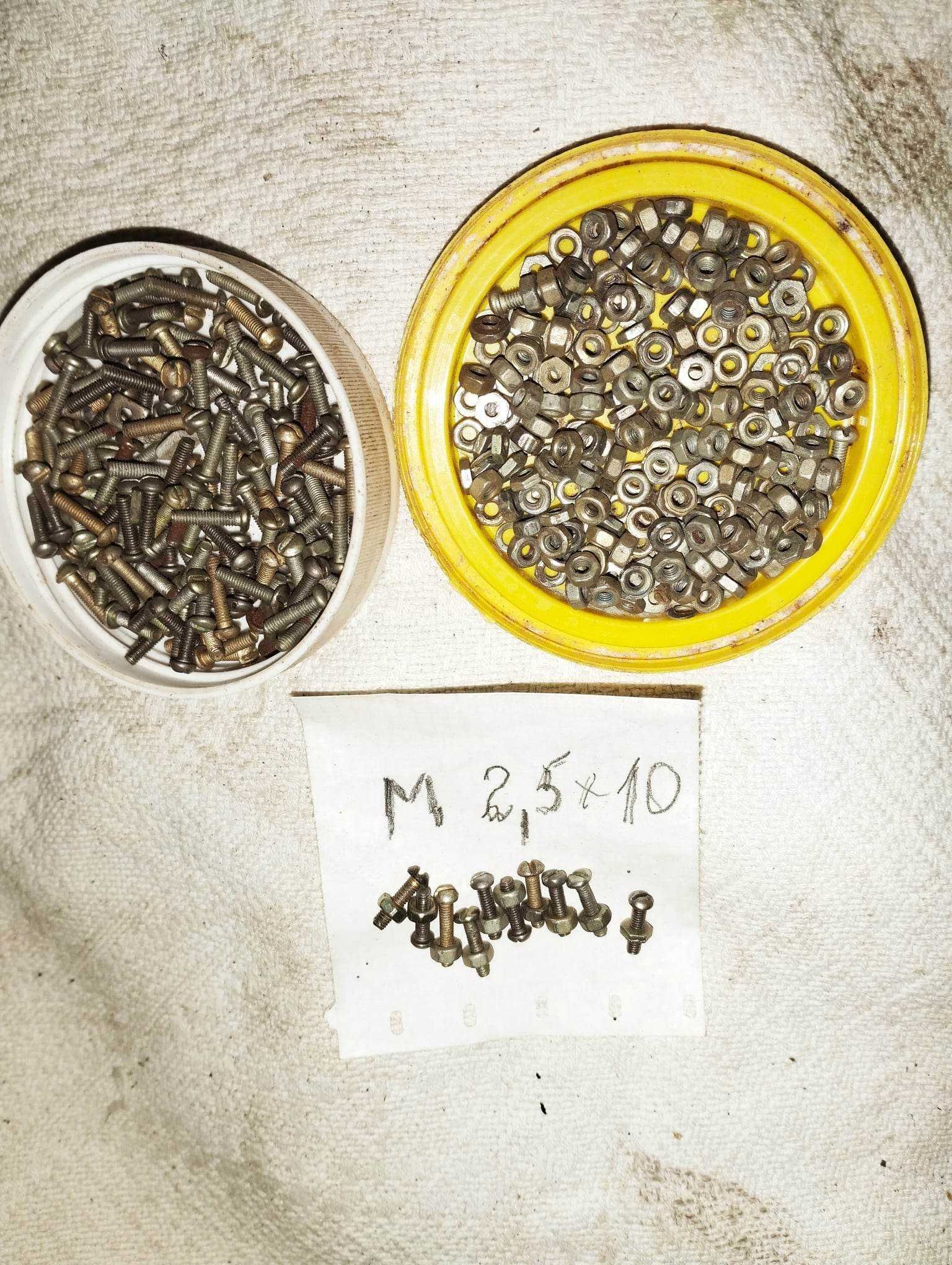 Продам винты и гайки к ним М2,5 х 10 .