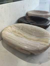 Мильниця з натурального каменю з мрамору