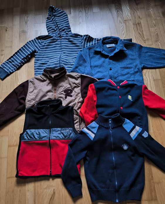 Zestaw 4 bluzy polarowe, kamizelka i sweter na zamek