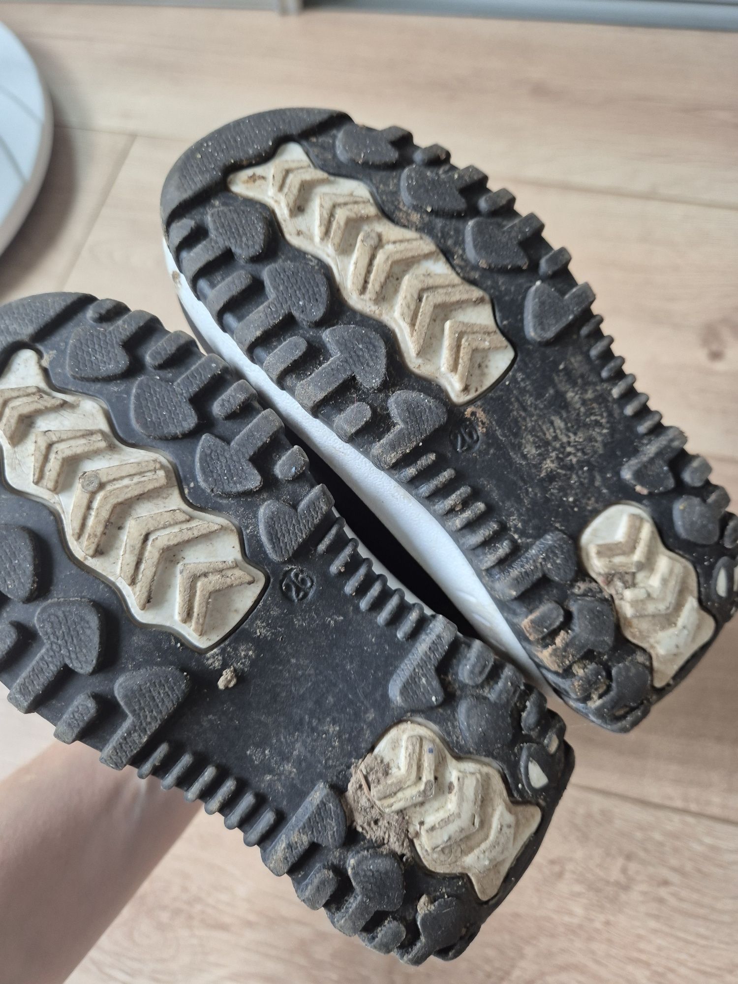 Czarne śniegowce buty zimowe Sinsay 26 używane