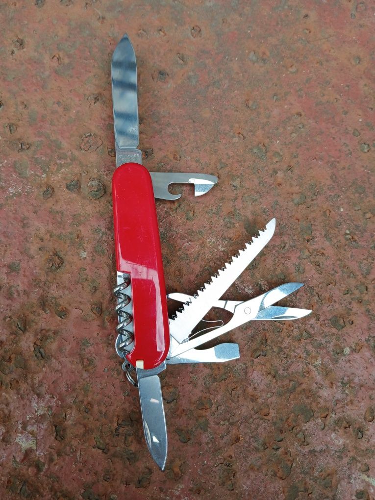 Садовий victorinox Huntsman.
