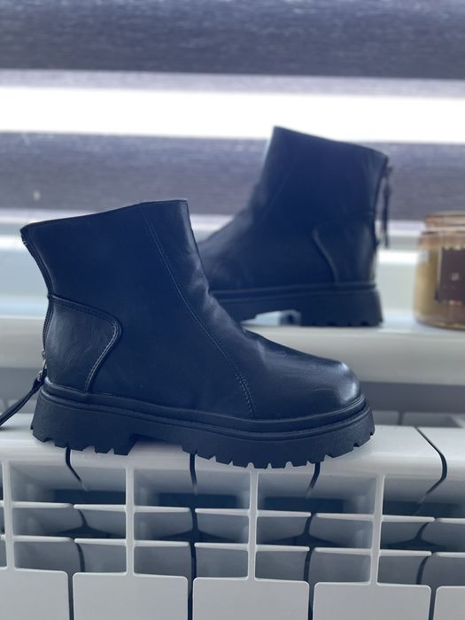 Продам  Дитячі  сапожки