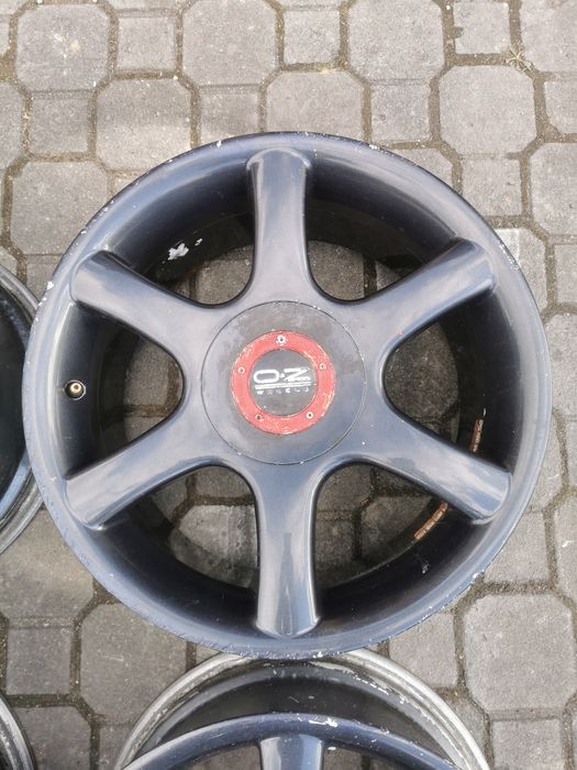 Felgi aluminiowe 17" 4x100 8J ET33  OZ RACING