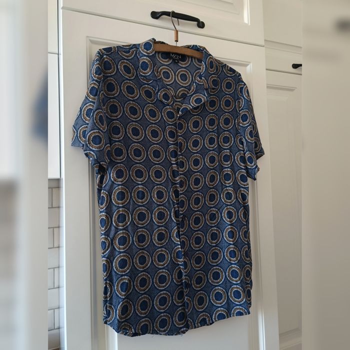 Koszula rozpinana z krótkim rękawem - wzory - BoohooMan - rozmiar S