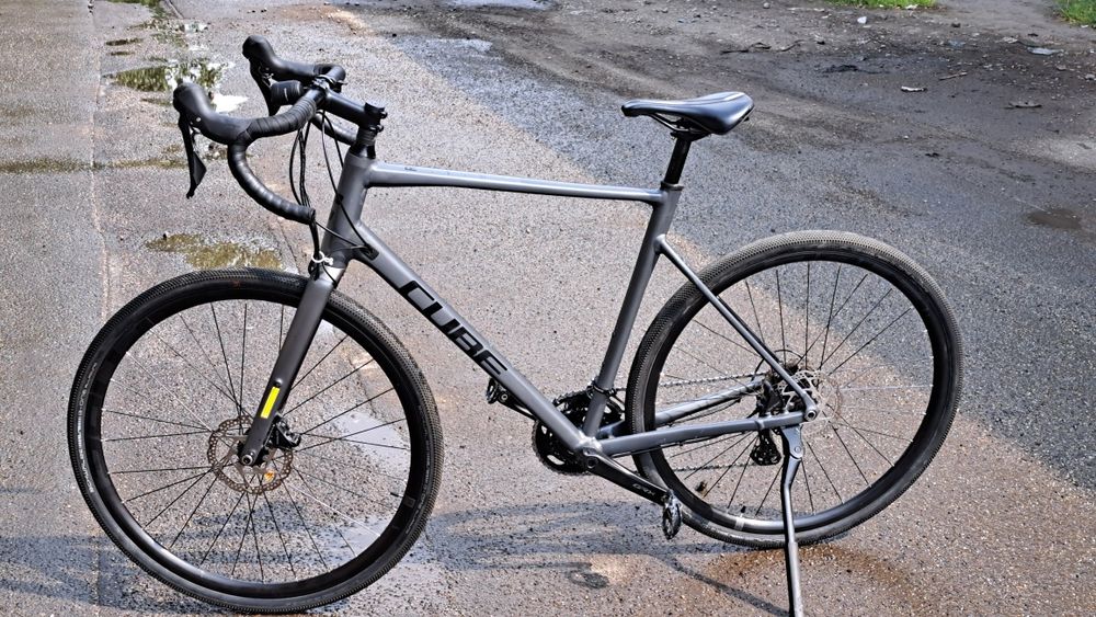 Rower gravel Cube 28"