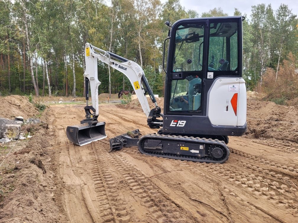 Minikoparka Wywrotka 3.5t Ogrodzenia Bramy Układanie Kostki Tarasy