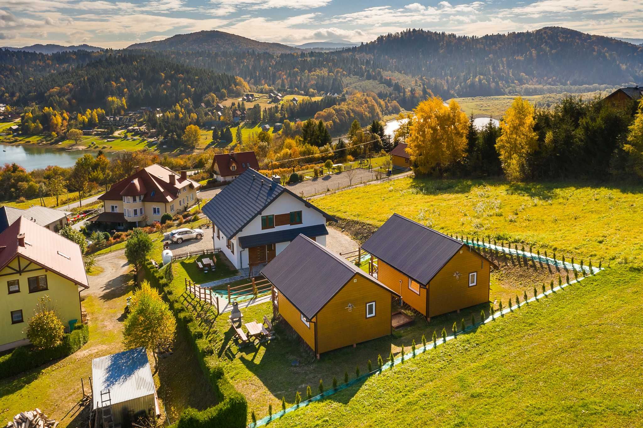 Bieszczady. Domki i pokoje panorama