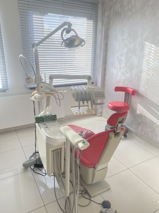 Стоматологічна установка OMS Linea ESSE з верхньою подачею Італія