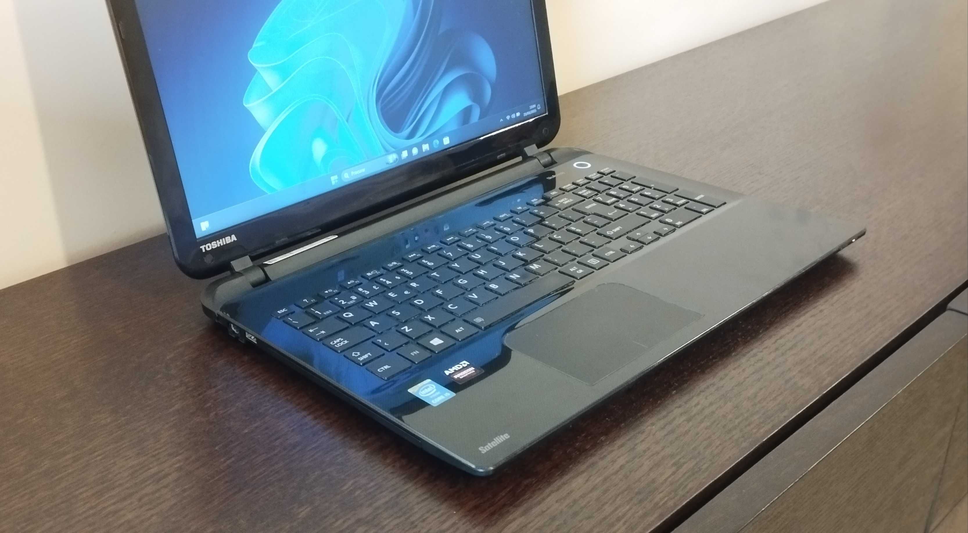 Portátil Toshiba Satellite L50-B