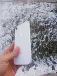 iPhone xr 64gb..