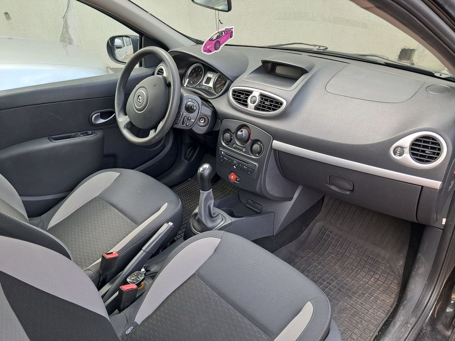 Renault Clio 2010r. 1.2 Benzyna 75KM