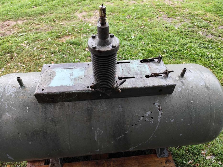 Zbiornik ciśnieniowy powietrza  kompresor sprężarka