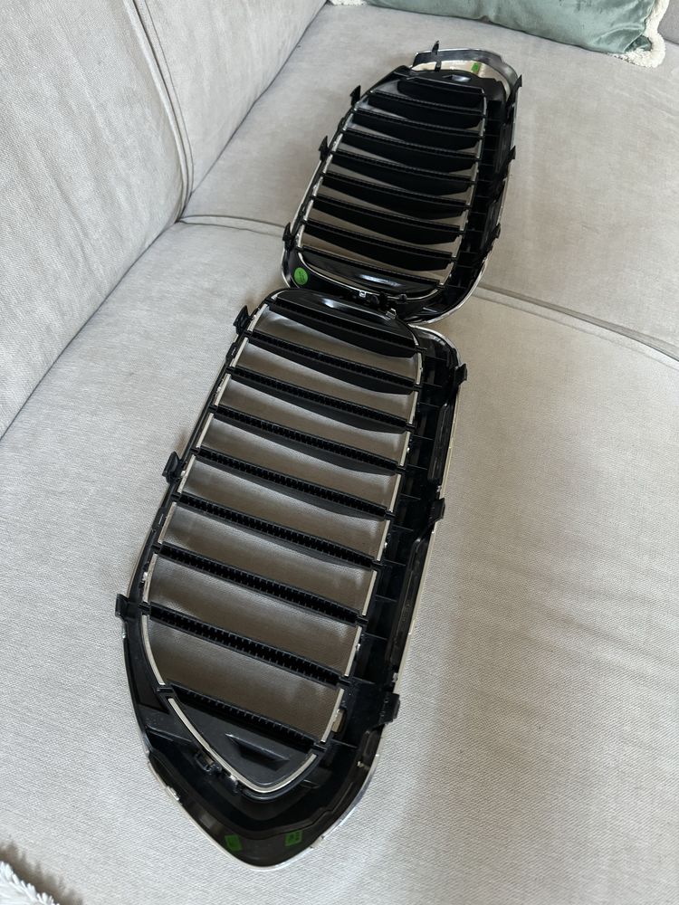 BMW 5 G30 grill (nerki) - nowy, wersja przedlift