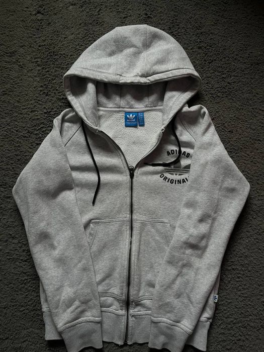 Кофта Адідас в гарному стані