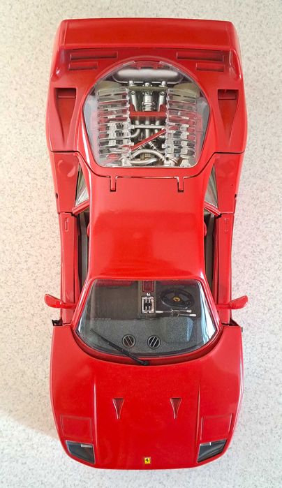 Model samochodu Bburago Ferrari F40 1987r. skala 1/18 Made in Italy