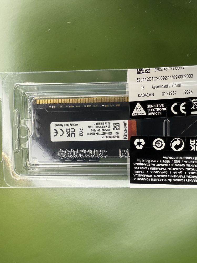 Ddr4 kingston fury 16*2 3200mhz white/black