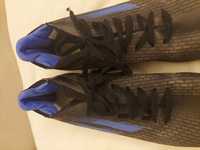 Buty sportowe korki firmy Adidas 42