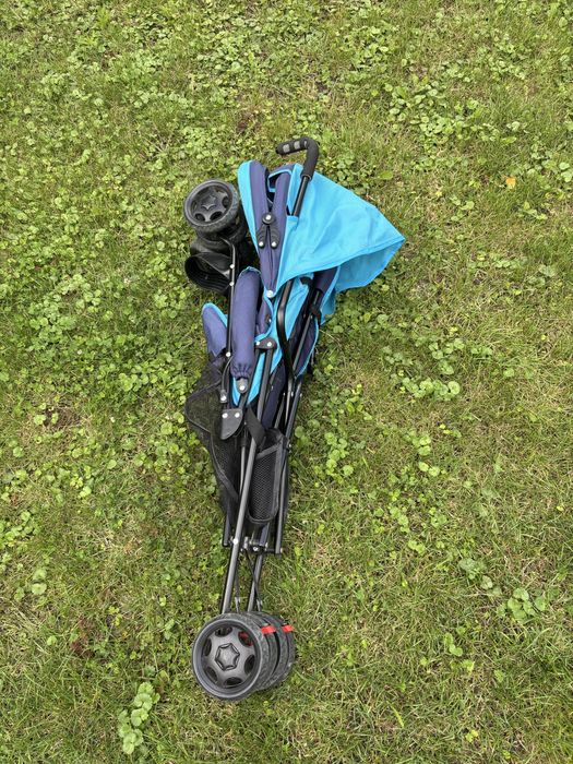 Spacerówka dla dziecka składana