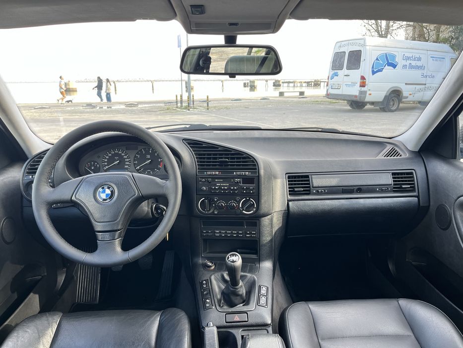 BMW 320i Touring E36 - 6 Cilindros